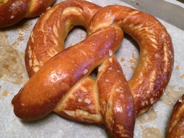 Eric’s Buttery Soft Pretzels are melt-in-your-mouth delicious! Perfect fresh out of the oven, or paired with honey mustard or nacho cheese for ultimate snacking bliss.