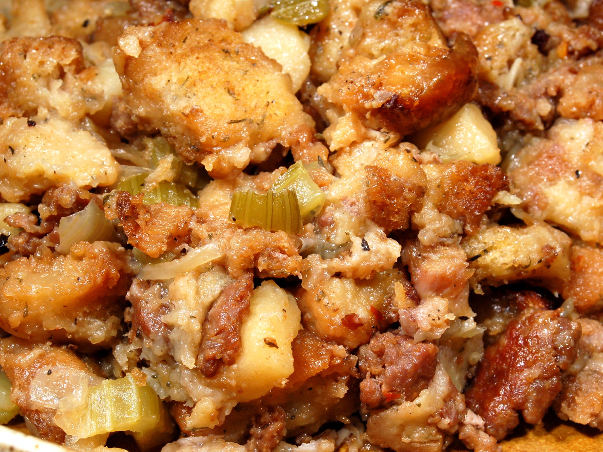 Eric’s Sausage and Herb Stuffing combines savory sausage, sweet apples, and tangy cranberries with perfectly toasted bread. This dish is the ultimate sidekick for turkey, chicken, or pork.