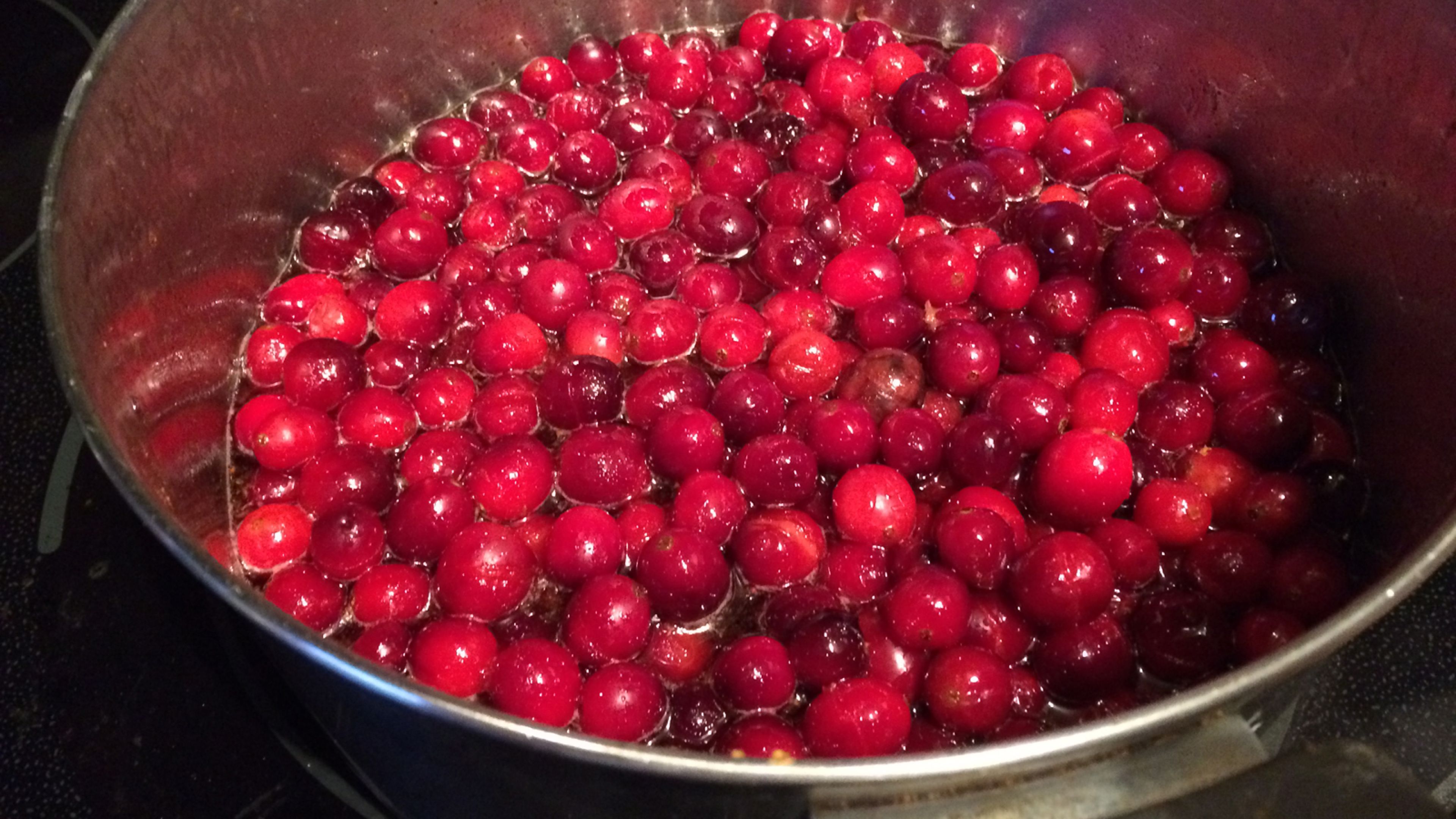 Sweet, tart, and bursting with citrusy goodness, this cranberry sauce lets the berries shine while avoiding that overly sweet jam vibe. A perfect balance for your holiday table!