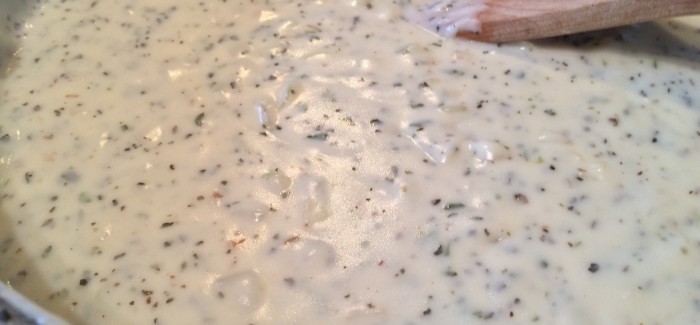 Roasted Garlic White Sauce for Pizza