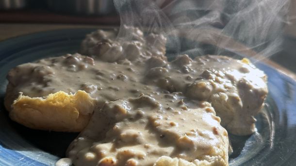Start your day off right with this rich and creamy sausage gravy. Whether you pour it over biscuits or slather it on anything in sight, it’s guaranteed to make your morning better!